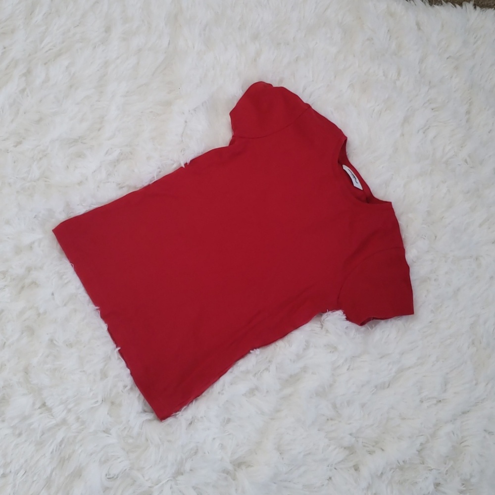 Red tee